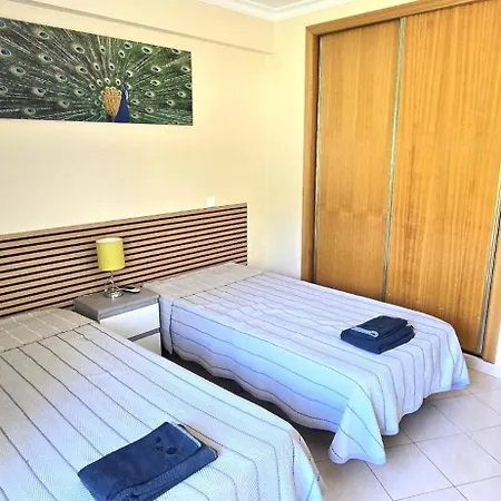 Appartamento Holidays - *